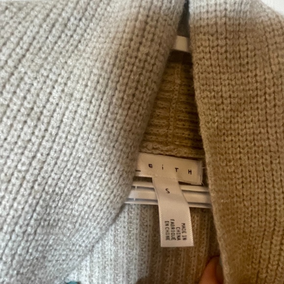 NWT leith beige oatmeal cardigan ( with flaws) - Picture 3 of 9